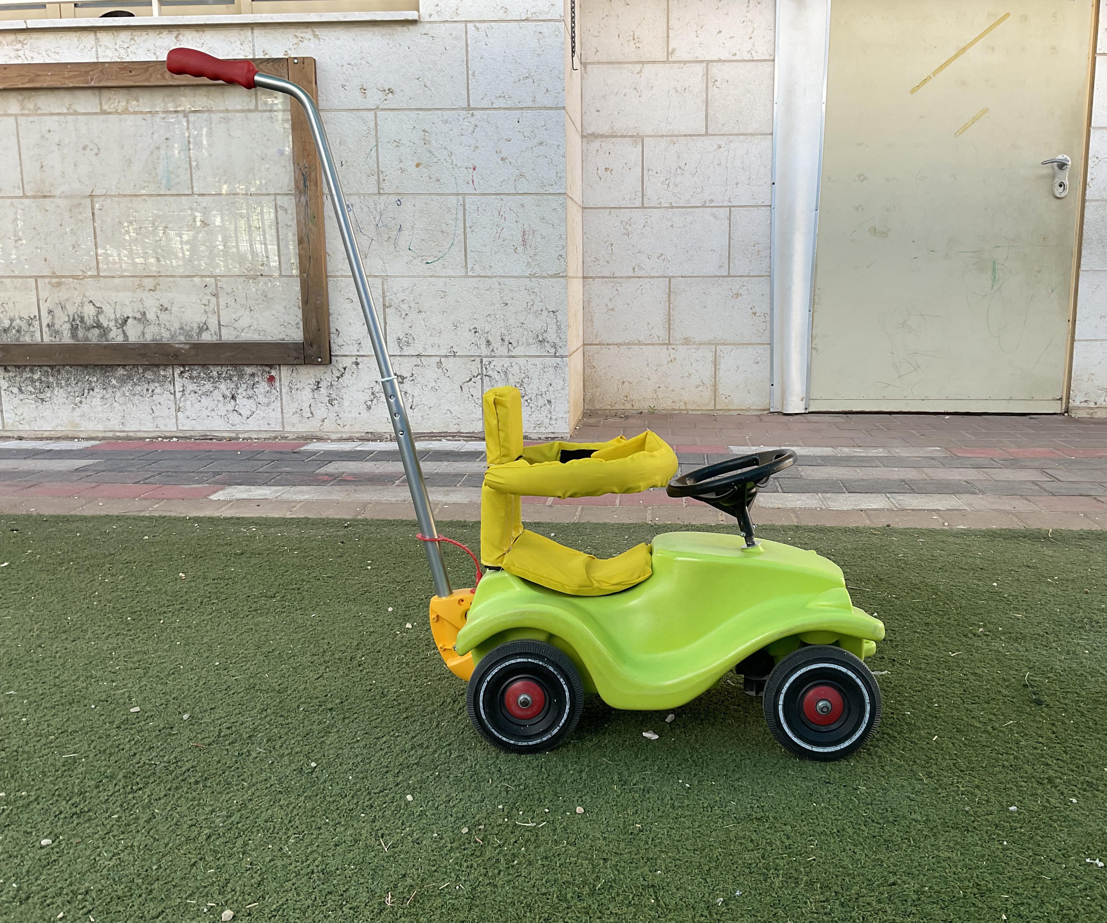 SUPPORT SYSTEM FOR BOBBY CAR