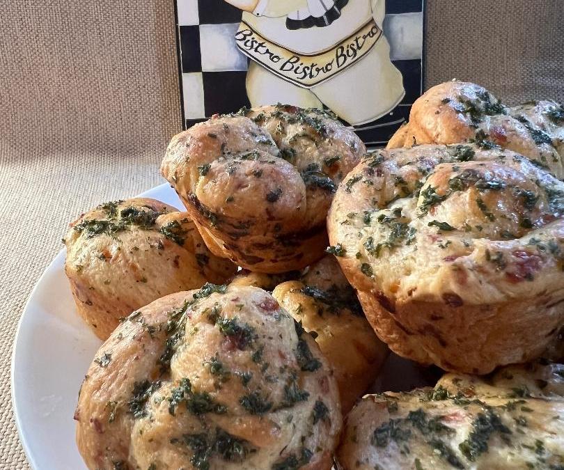 Sharp Cheddar Knot Rolls