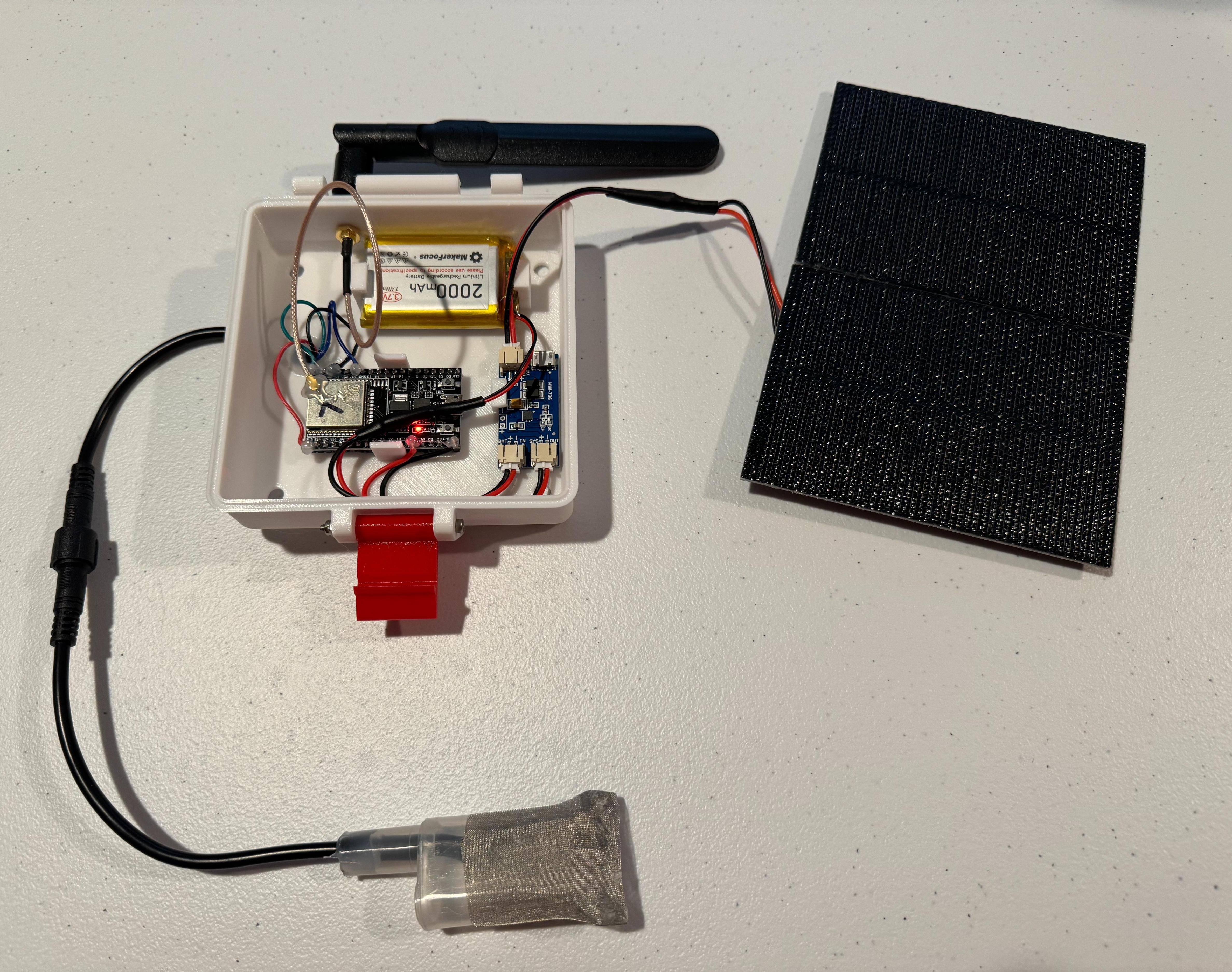 Beehive Temperature and Humidity Sensor With WiFi