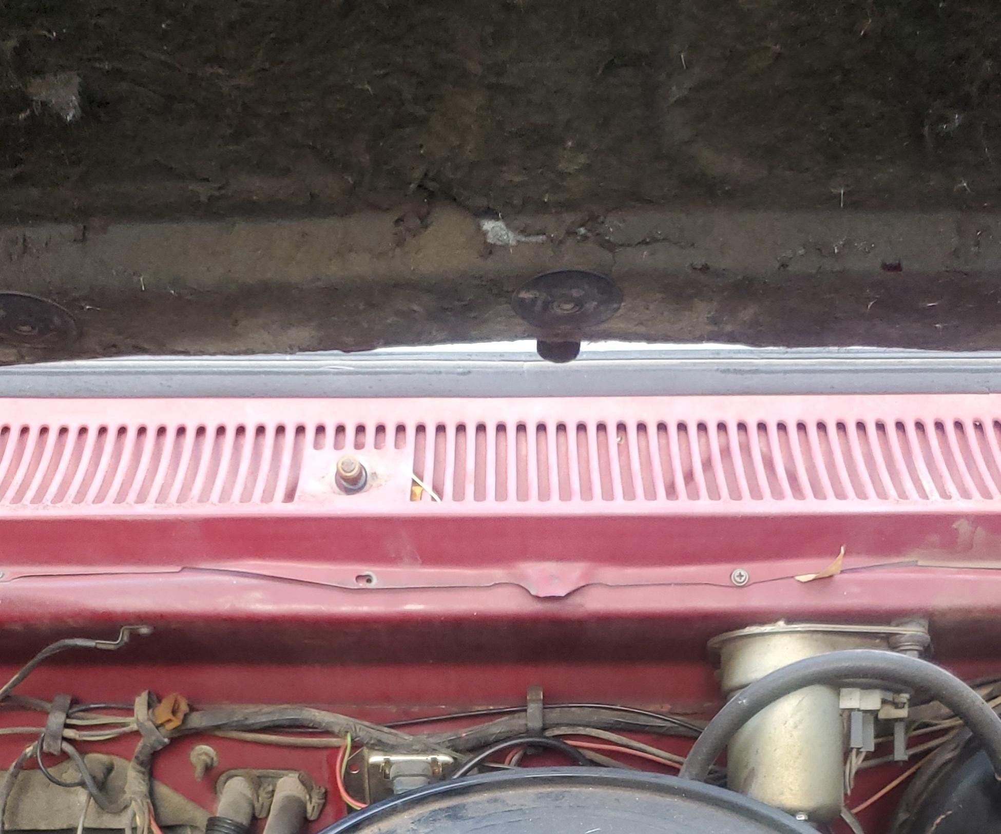 How to Replace an Air Filter on a Vehicle