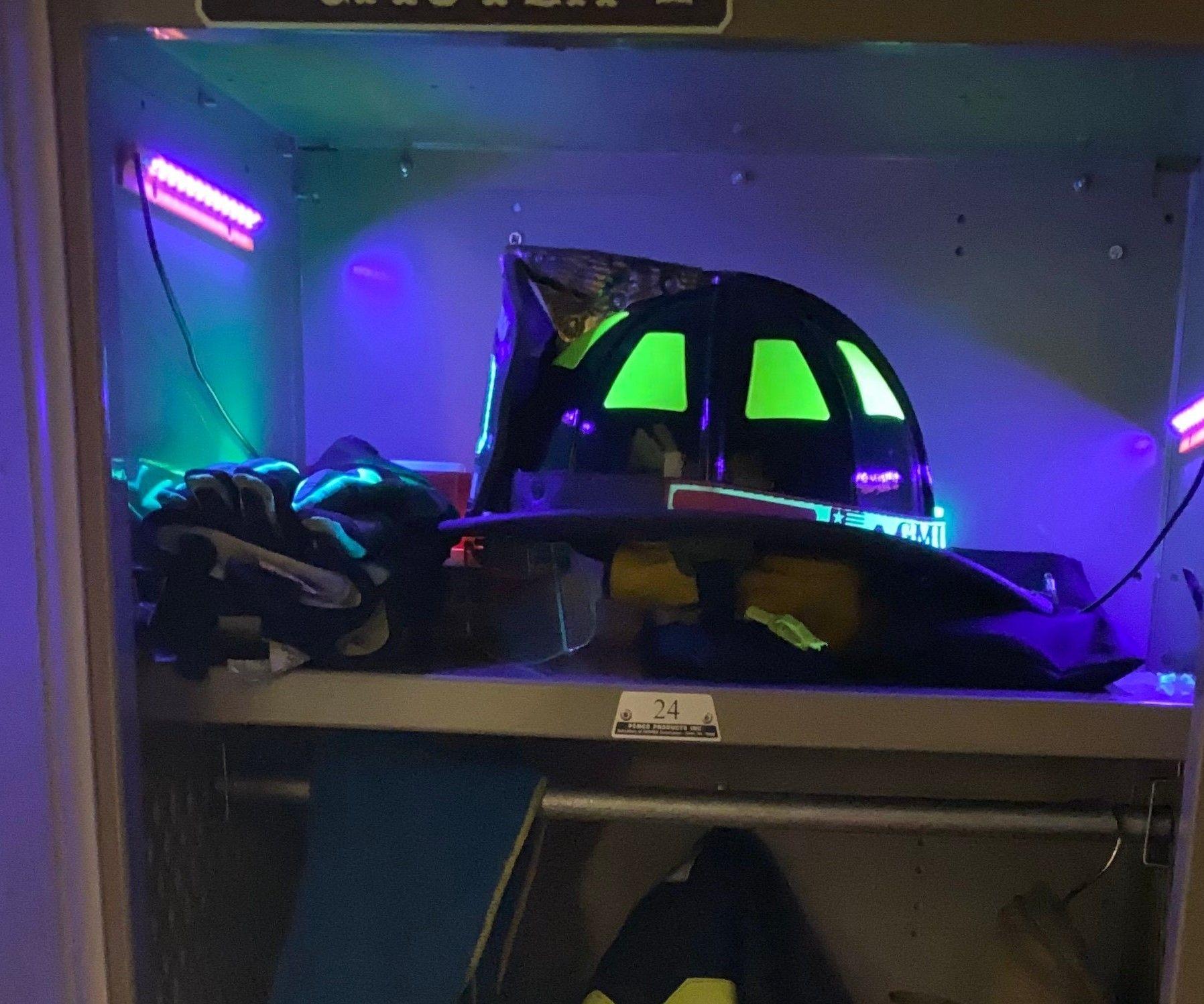 UV LED Glow-in-the-dark Decal Charger