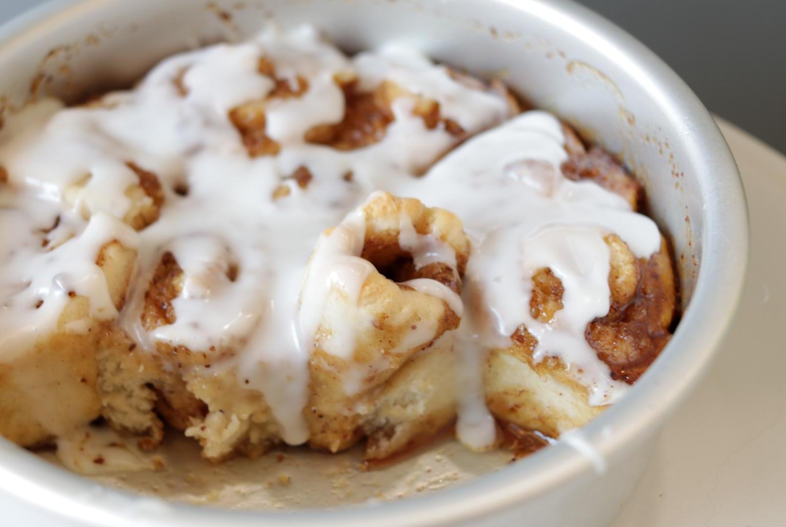 2-Ingredient Dough Cinnamon Rolls