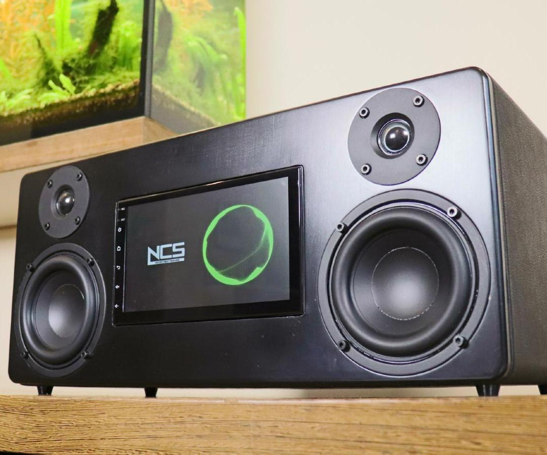 Portable Multimedia Bluetooth Speaker With 7" Screen