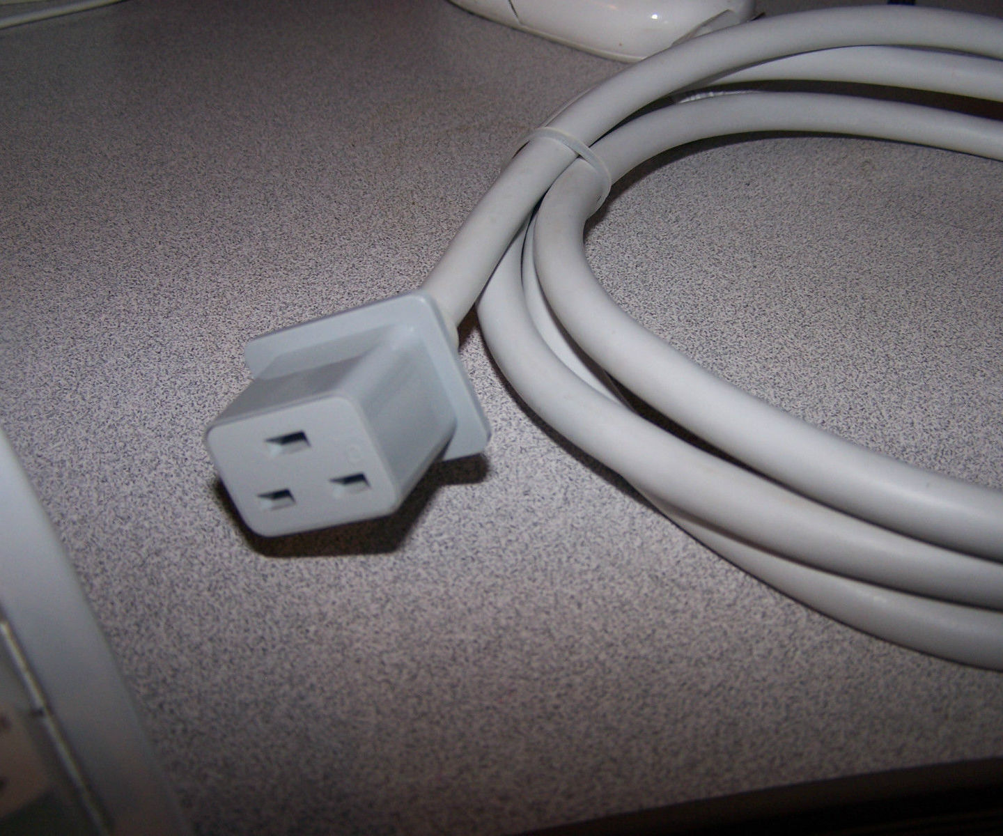 Apple Power Mac G5 Power Connector