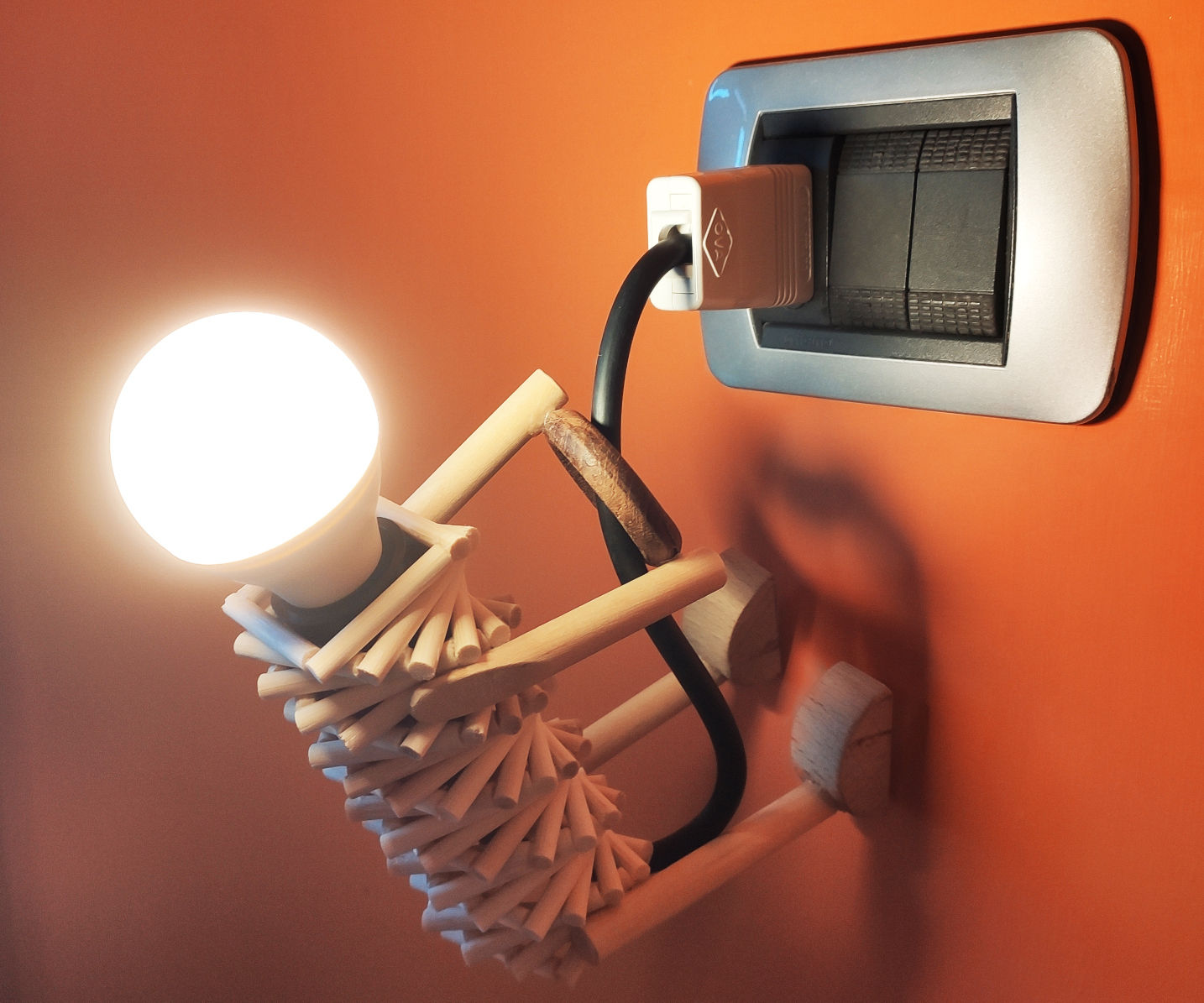 Wall Climber Lamp