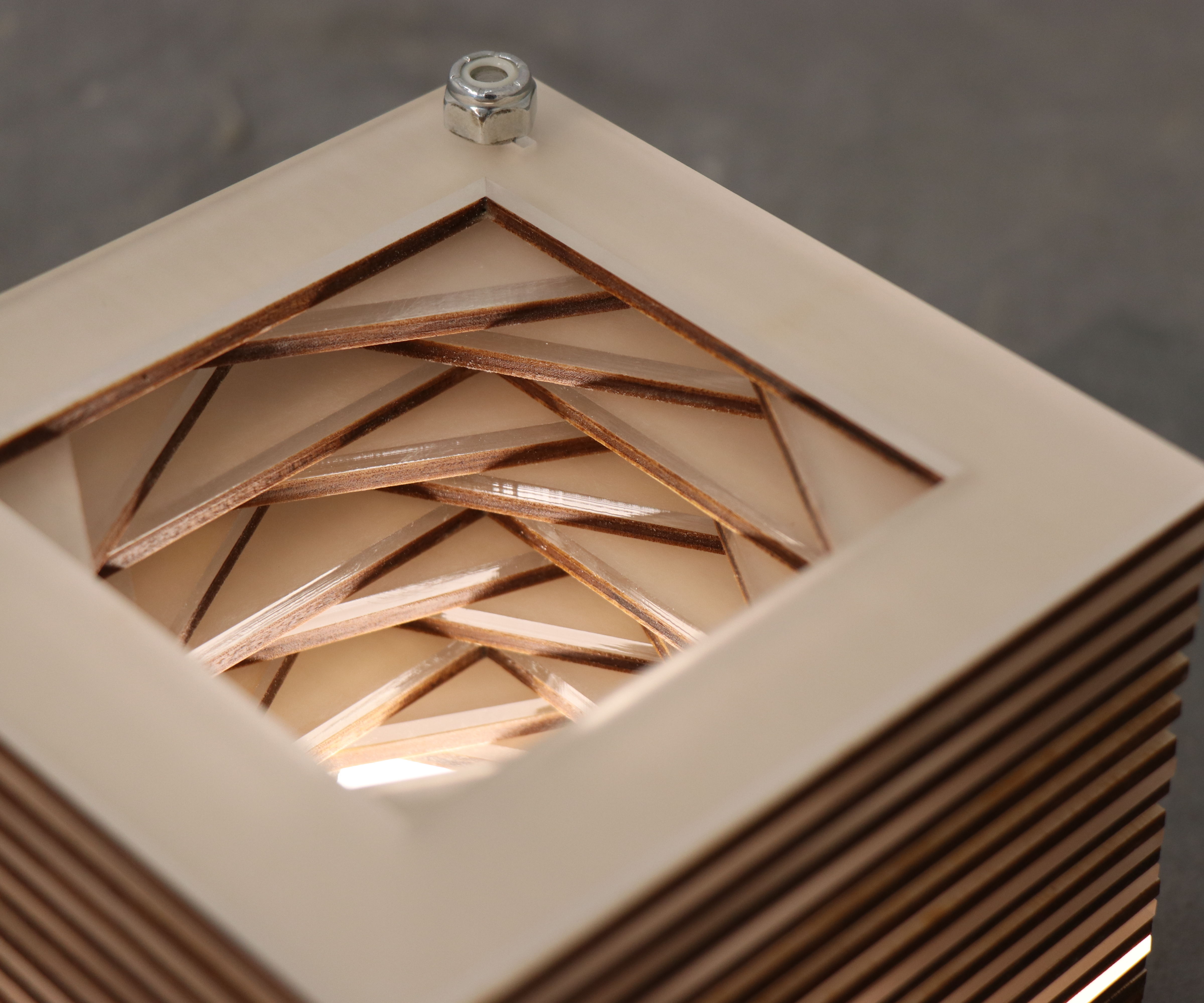 Dynamic Layered Cube Light (Cubillumine)