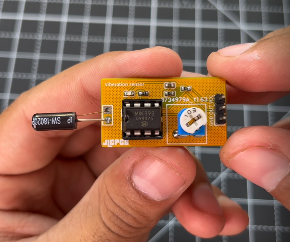 DIY Vibration Sensor Using OP-AMP