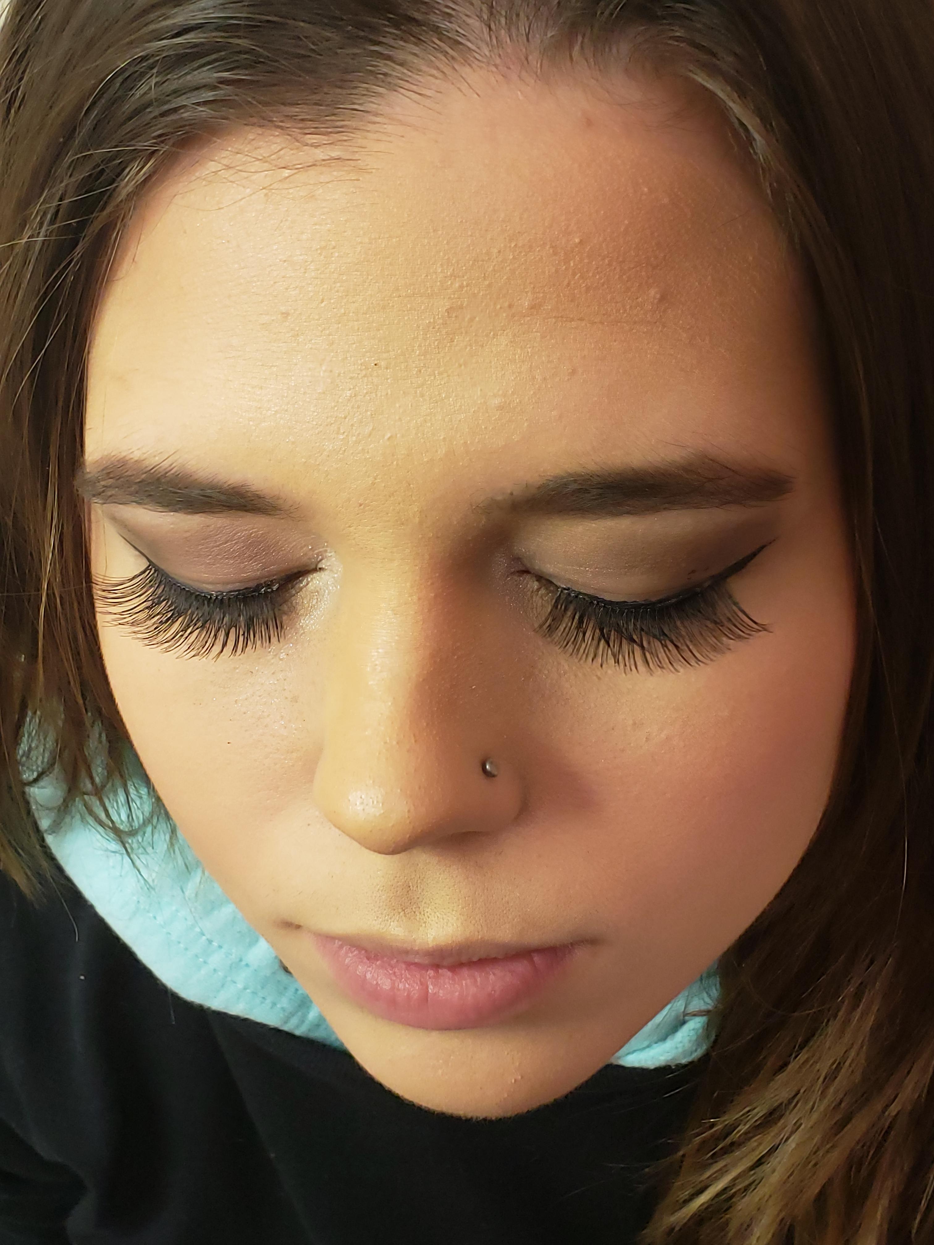 Modern Take on the 90s Makeup