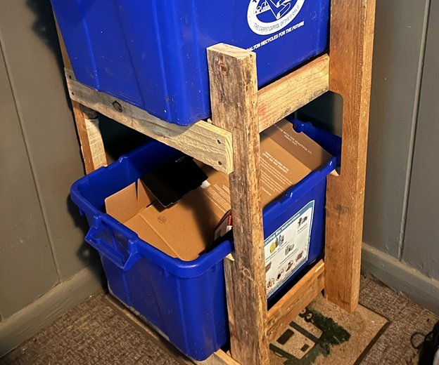 Turning an Old Pallet Into a Recycling Bin Holder