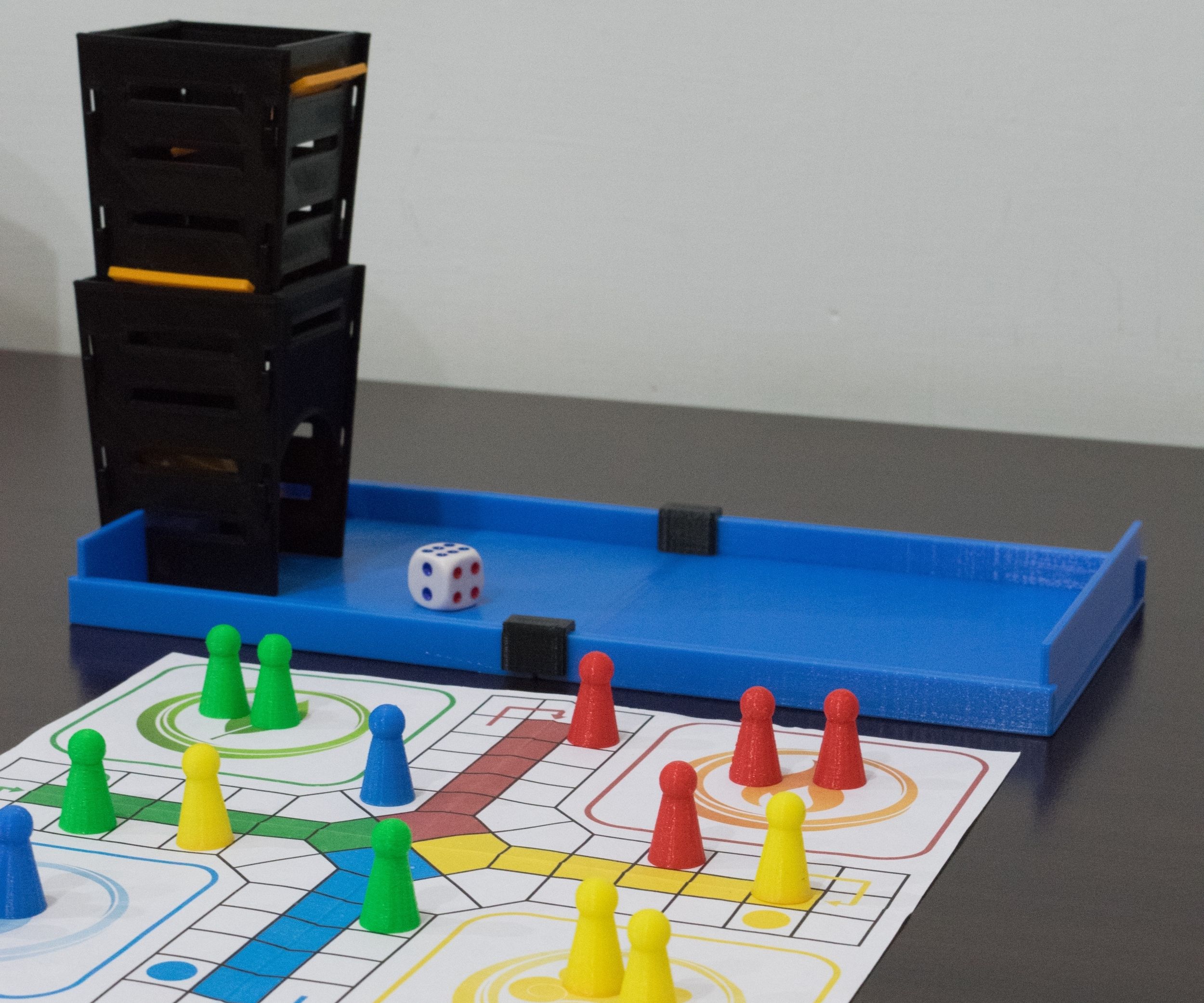 3D Printed Ludo Set With Box and Dice Tower