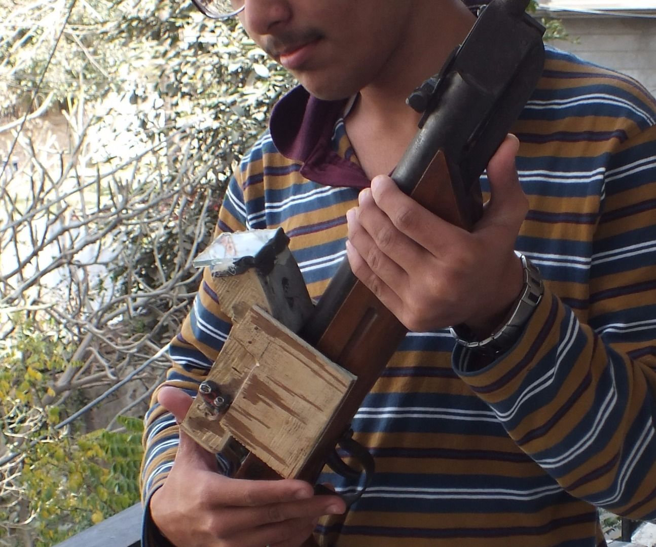 Reflex sight with parallax effect (left unfinished)