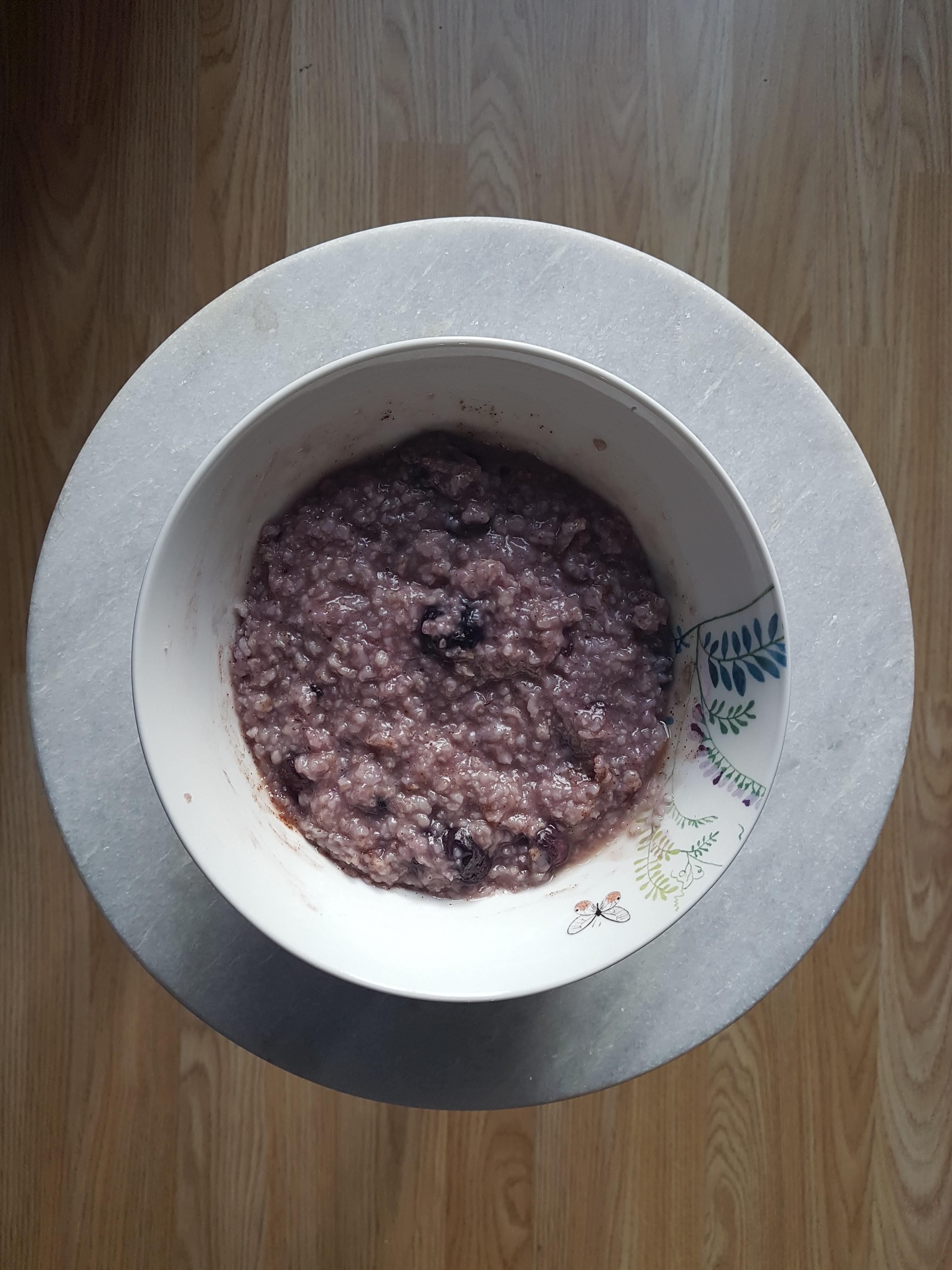 5 Minutes Blueberry Cinnamon Porridge