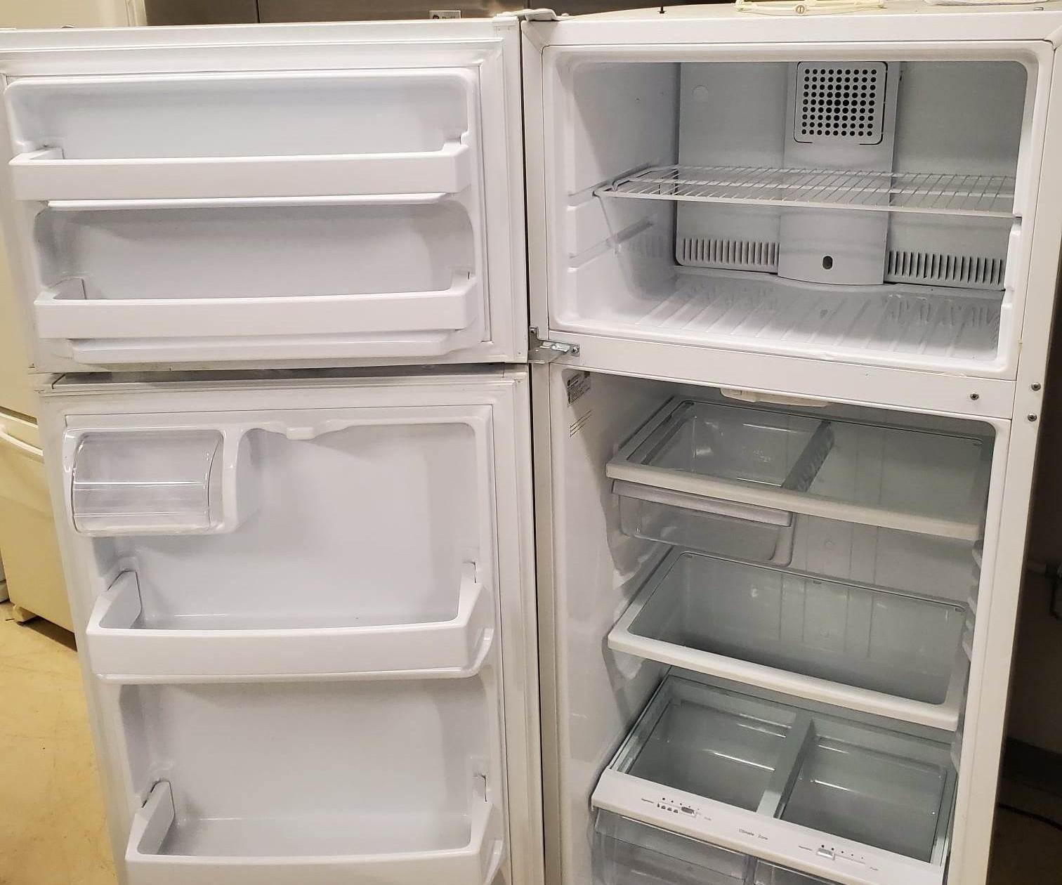 How to Deep Clean a Refrigerator