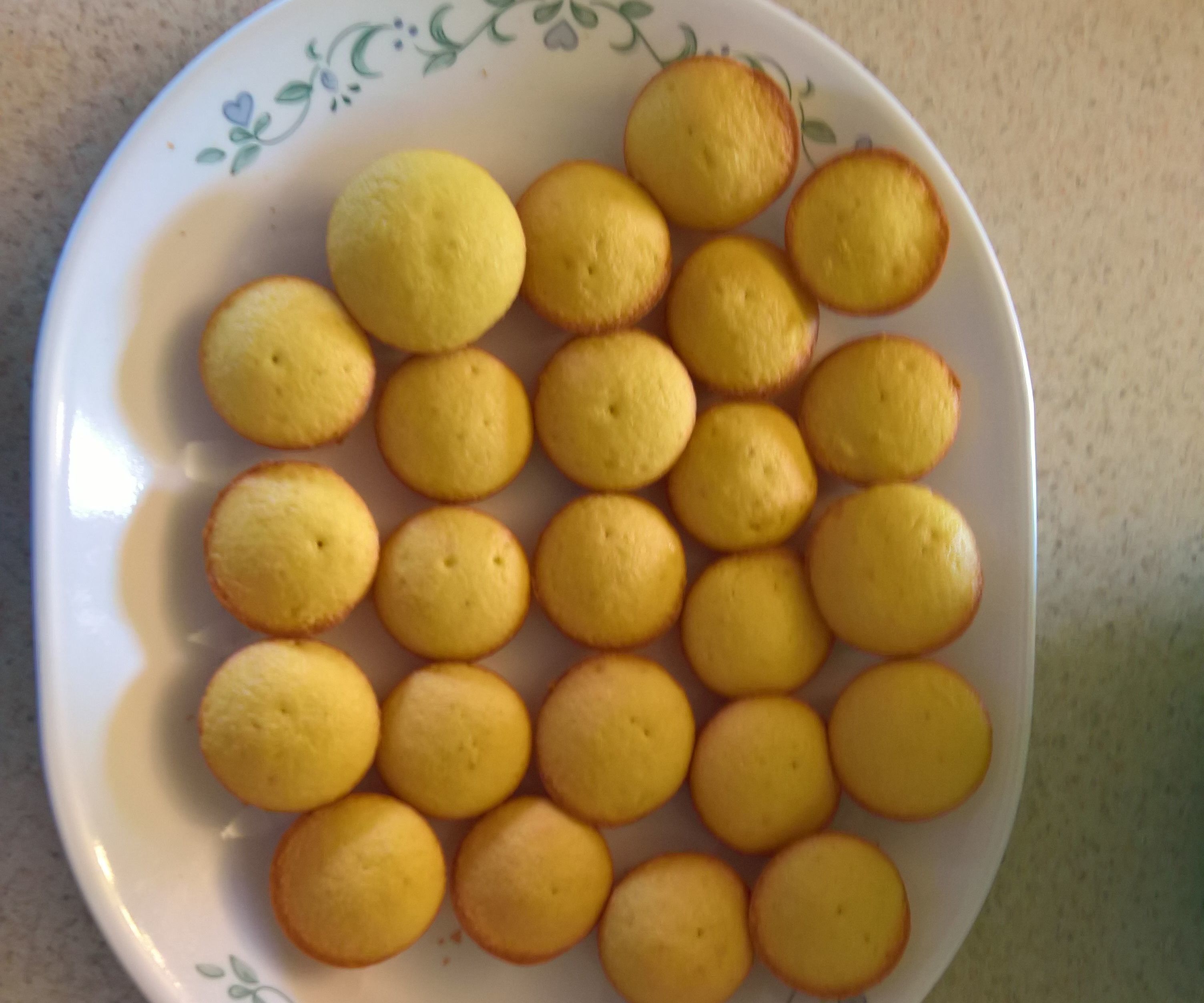 Cupcakes for a Crowd (Various Sizes)