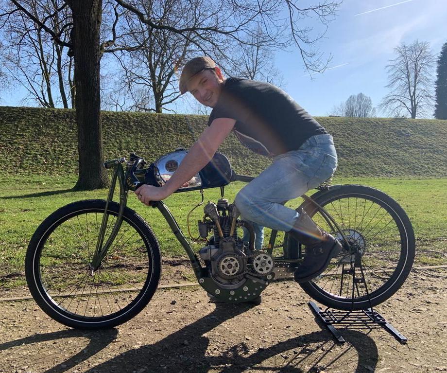 How to Build a Boardtrackracer