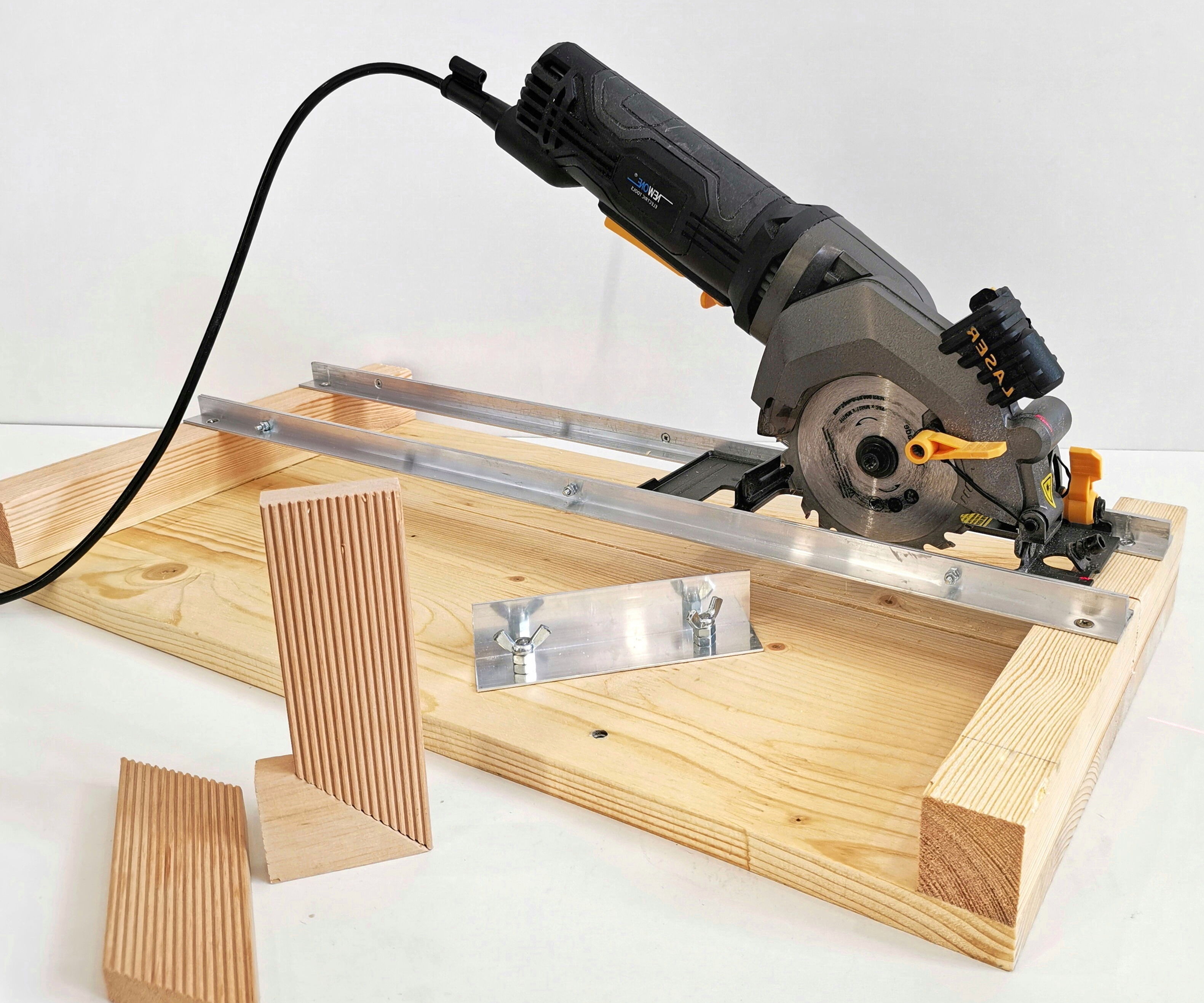 How to Make Very Simple a Circular Saw Crosscut Jig and Router Guide 2 in 1