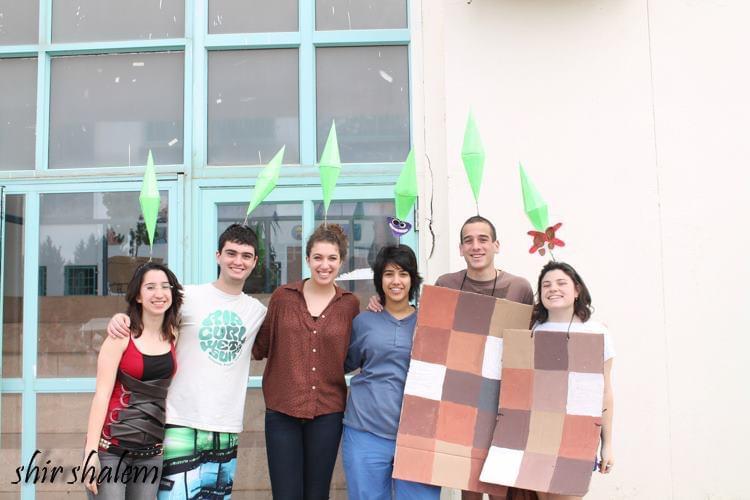 How to Make a Sims Plumbob