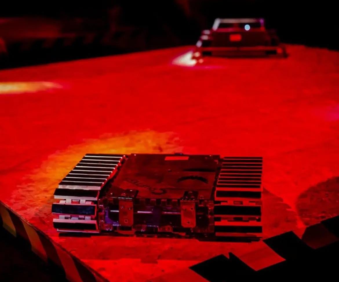 Husarz - a Battlebot Made From Recycled Materials