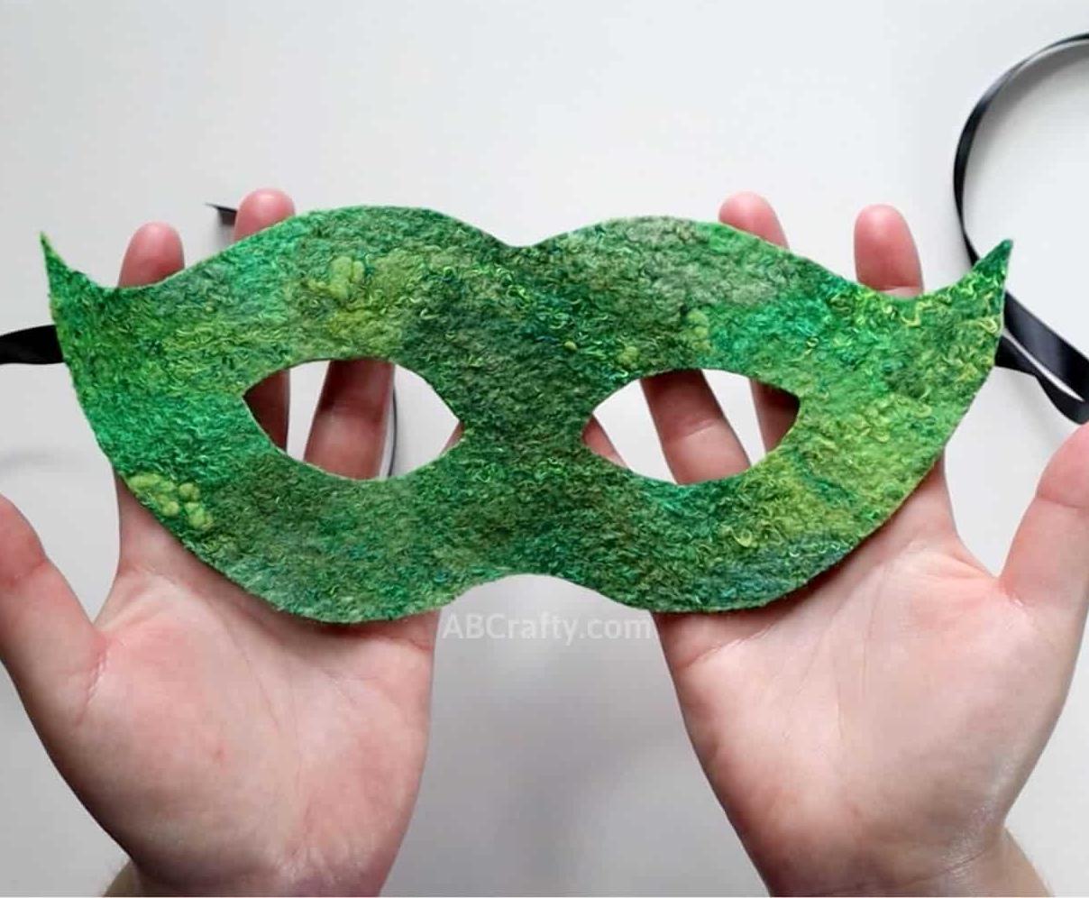 Easy Masquerade Mask