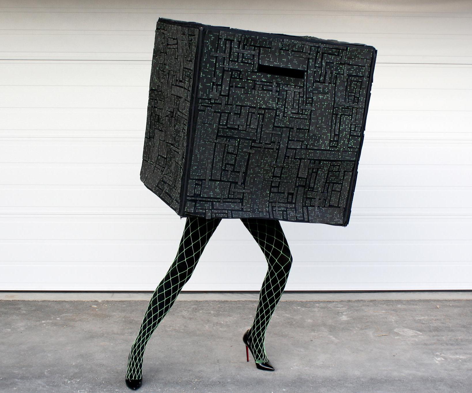 Sexy Borg Cube 2.0 - New And/or Improved (Reusable! Collapsible!)