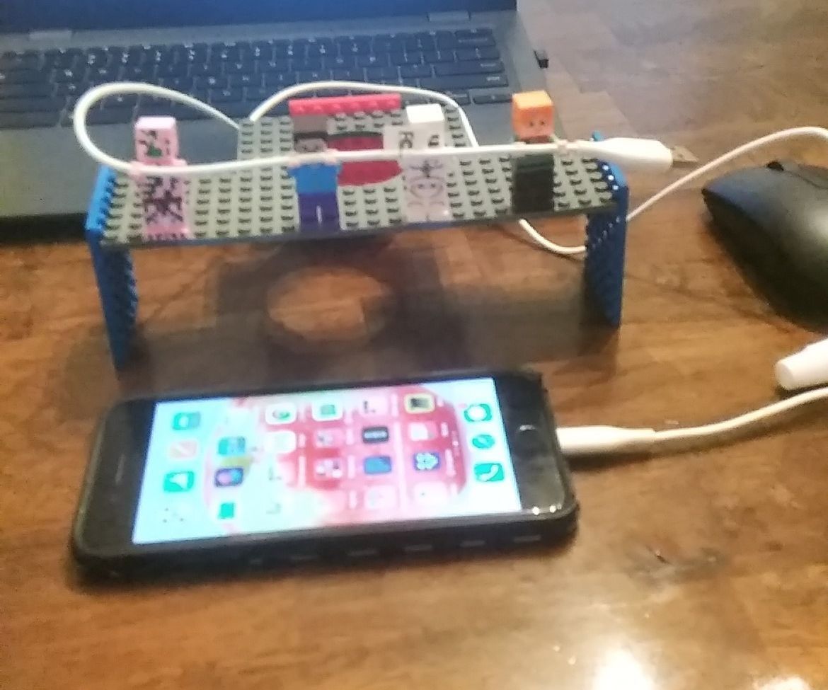 lego minecraft charger holder