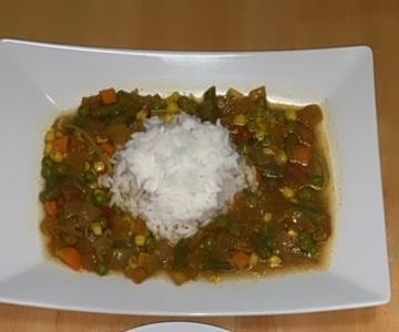 Hot & Sour Coconut Noddle Soup W/ Korean Spicy Cucumber Salad
