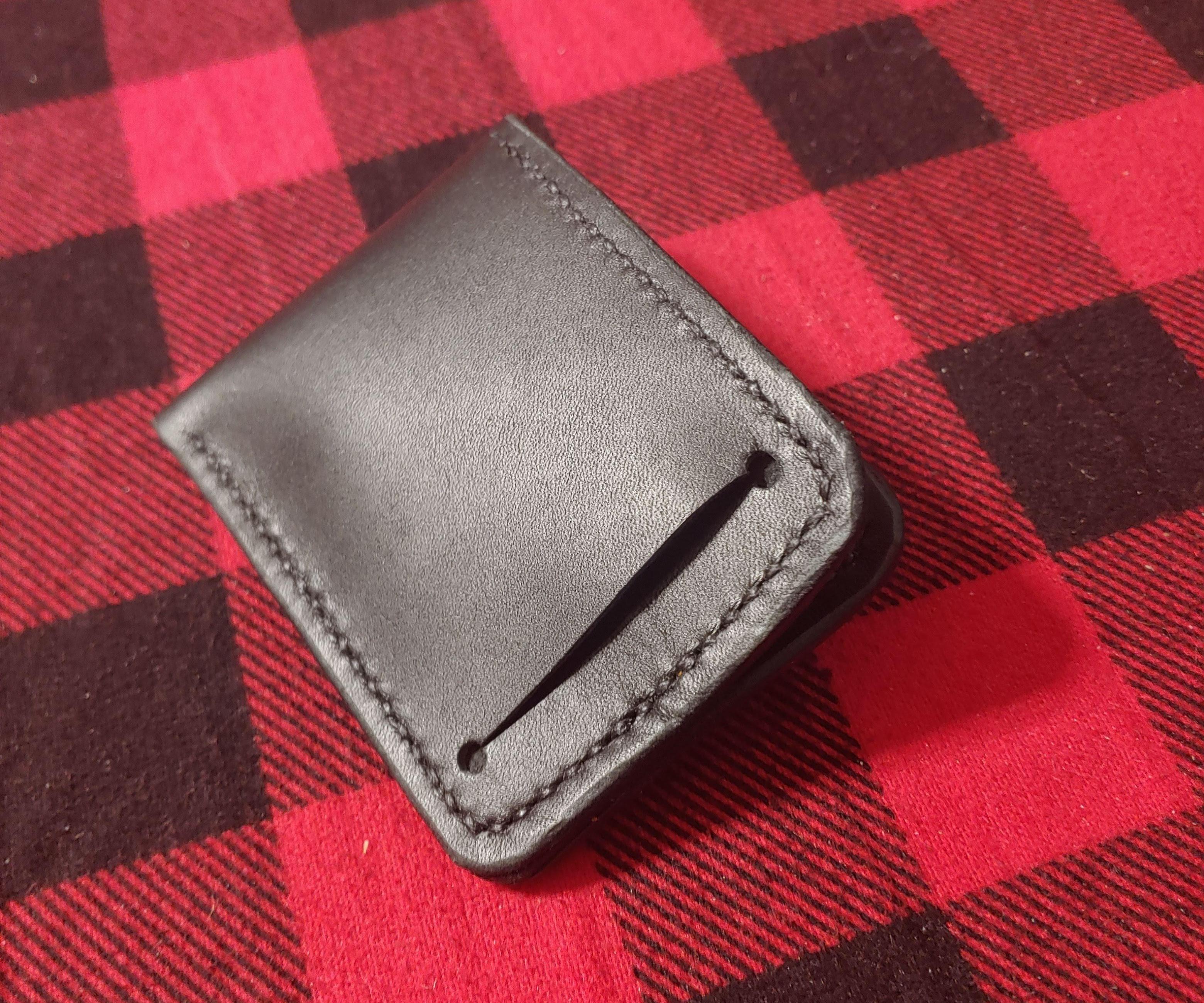 How to Make a Minimalist Wallet With a Pattern