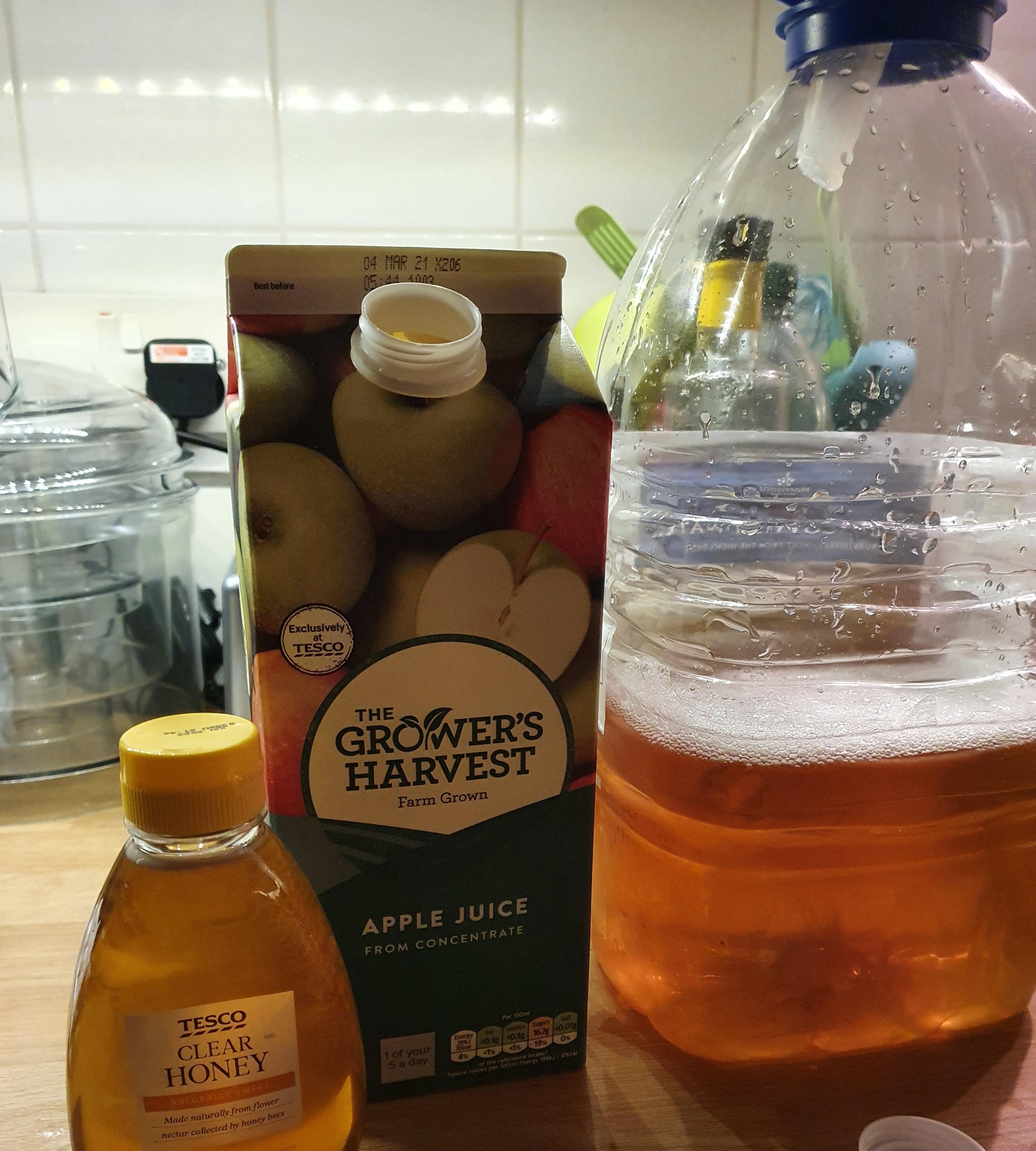 Cyser - Cider Fermented With Honey 