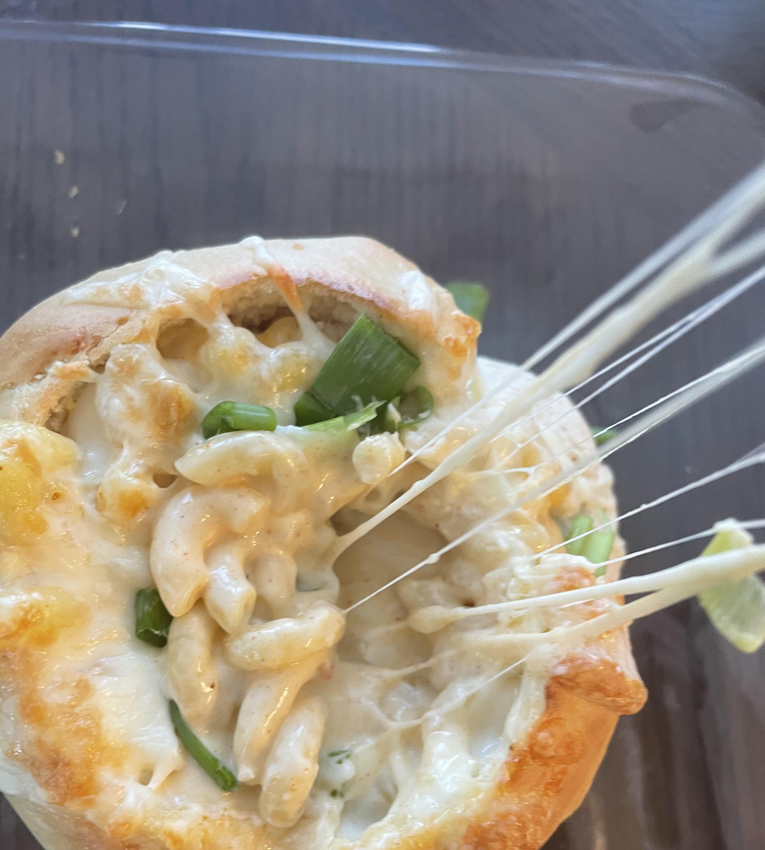 Mac and Cheese Bread Bowls