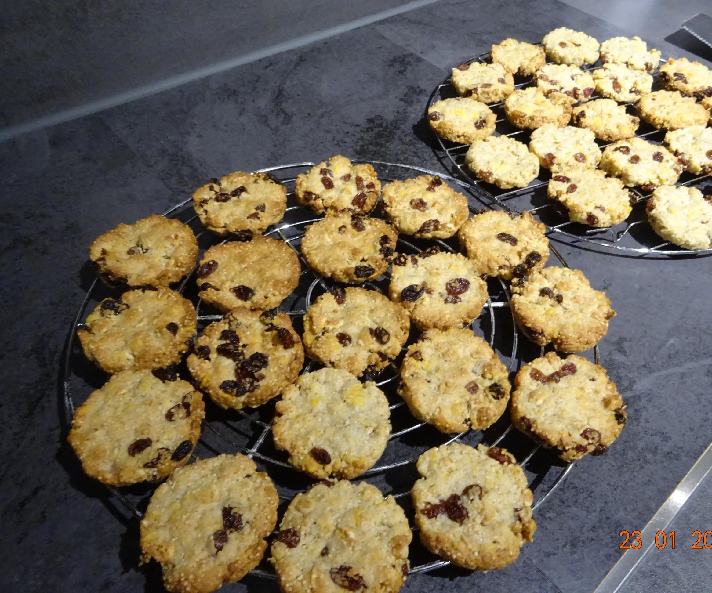 Cookies With Amaranth, Cornflakes Spelt and Sultana